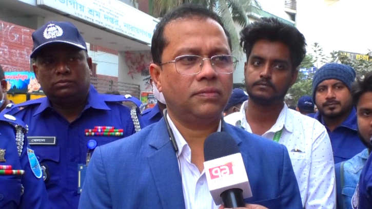 আমরা সরিয়ে দেই তারা আবার এসে বসে : জাকির হোসেন আমরা সরিয়ে দেই তারা আবার এসে বসে : জাকির হোসেন