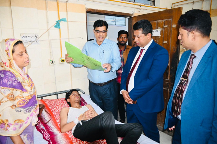 ডিসির উদ্যোগে ভিক্টোরিয়া হাসপাতালে আধুনিক চিকিৎসার ছোঁয়া ডিসির উদ্যোগে ভিক্টোরিয়া হাসপাতালে আধুনিক চিকিৎসার ছোঁয়া
