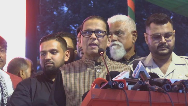 নির্বাচনে অংশ নেবেন বলে ঘোষণা মোহাম্মদ আলীর 