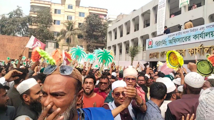 নারায়ণগঞ্জে নির্বাচনী আমেজ শুরু, প্রতীক পেয়ে মাঠে প্রার্থীরা