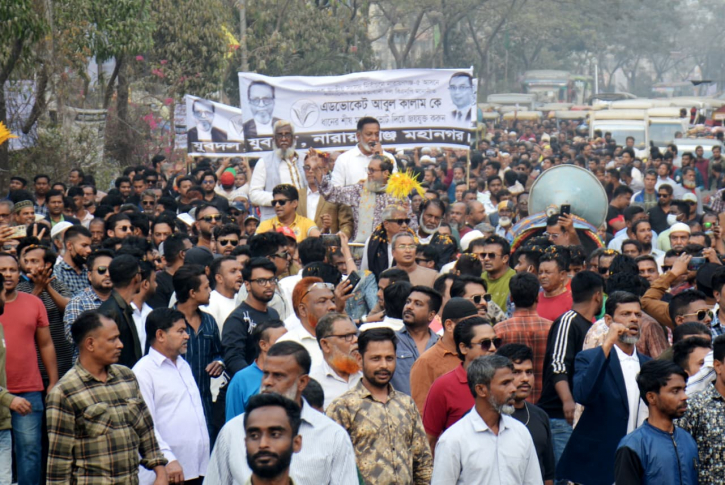 আপনাদের খেদমত করতে এসেছি: কালাম