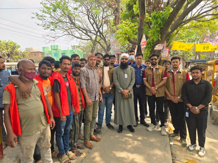 নারায়ণগঞ্জ কেন্দ্রীয় ঈদগাহের সামনের ফুটপাথ দখলমুক্ত