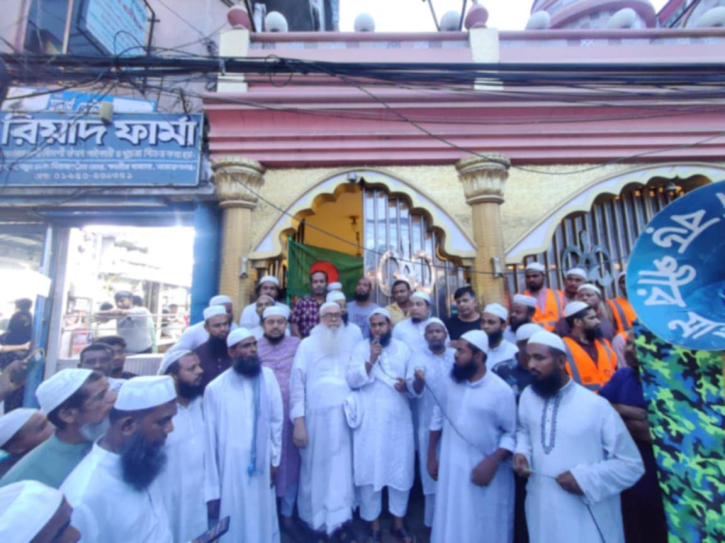 নাগবাড়ি পালপাড়া শীষমহল কালিরবাজারে মন্দির পরিদর্শনে হেফাজত নাগবাড়ি পালপাড়া শীষমহল কালিরবাজারে মন্দির পরিদর্শনে হেফাজত