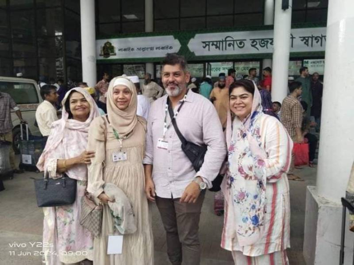 হজ পালনের উদ্দেশ্যে সৌদি গেলেন দিপু ভুঁইয়া হজ পালনের উদ্দেশ্যে সৌদি গেলেন দিপু ভুঁইয়া