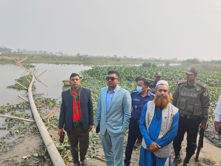 আড়াইহাজারে ভ্রাম্যমান আদালতের অভিযানে অবৈধ মাটি উত্তোলন বন্ধ আড়াইহাজারে ভ্রাম্যমান আদালতের অভিযানে অবৈধ মাটি উত্তোলন বন্ধ