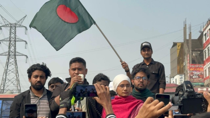 বাংলাদেশ প্রশ্নে আমরা আপোষহীন, ভারতের দাদাগিরি চলবে না : হাসনাত আব্দুল্লাহ বাংলাদেশ প্রশ্নে আমরা আপোষহীন, ভারতের দাদাগিরি চলবে না : হাসনাত আব্দুল্লাহ
