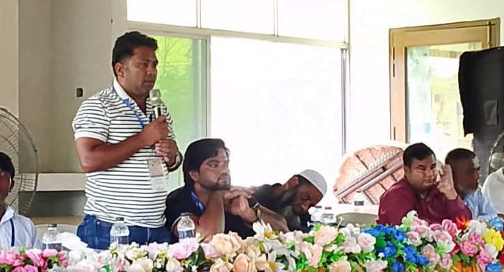 কীভাবে অস্ত্রধারী সন্ত্রাসীরা ঘুরে বেড়ায়, প্রশ্ন মাসুম বিল্লাহর কীভাবে অস্ত্রধারী সন্ত্রাসীরা ঘুরে বেড়ায়, প্রশ্ন মাসুম বিল্লাহর