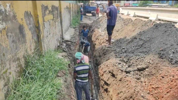 ফতুল্লায় শিল্প কারখানাসহ তিন শতাধিক অবৈধ গ্যাস সংযোগ বিচ্ছিন্ন ফতুল্লায় শিল্প কারখানাসহ তিন শতাধিক অবৈধ গ্যাস সংযোগ বিচ্ছিন্ন