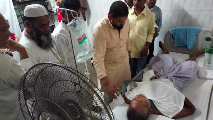 জিলানিসহ আহতদের দেখতে হাসপাতালে দিপু ভূঁইয়া জিলানিসহ আহতদের দেখতে হাসপাতালে দিপু ভূঁইয়া