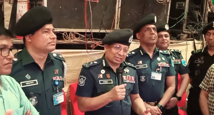 No barrier to holding political programmes: IGP