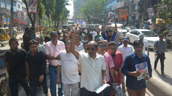 No one has seen me without embracing me: Babul