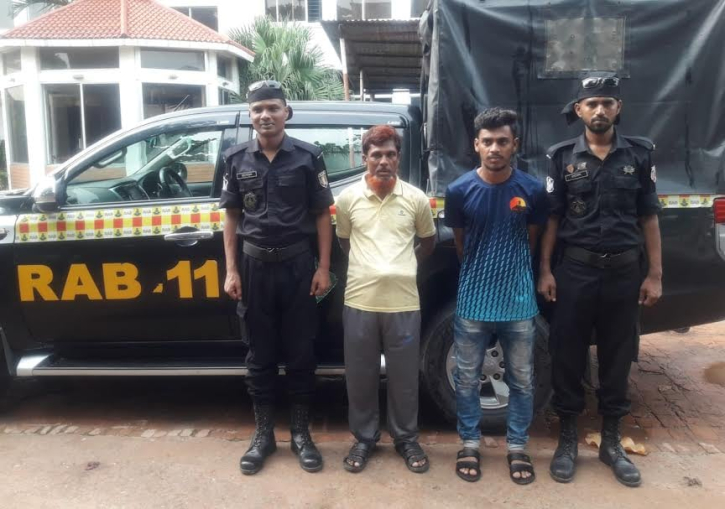 সোনারগাঁয়ে ভাতিজার পিটুনিতে চাচা খুনের প্রধান আসামিসহ গ্রেপ্তার ২ সোনারগাঁয়ে ভাতিজার পিটুনিতে চাচা খুনের প্রধান আসামিসহ গ্রেপ্তার ২