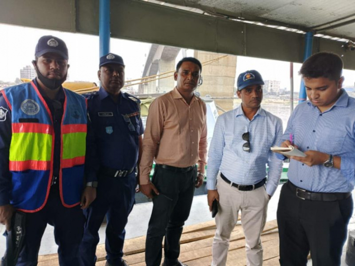 শীতলক্ষ্যা নদীতে ৬টি নৌযানকে জরিমানা শীতলক্ষ্যা নদীতে ৬টি নৌযানকে জরিমানা