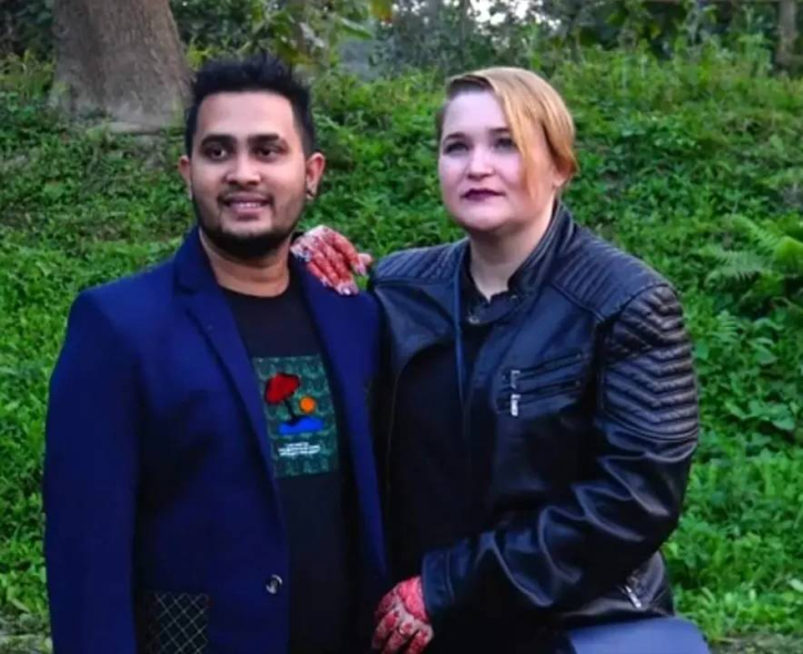 প্রেমের টানে আফ্রিকান তরুণী নারায়ণগঞ্জে