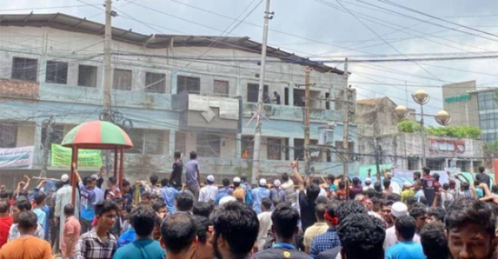 না.গঞ্জকে জিম্মি করা রাখা সেই রাইফেল ক্লাবের পতনের ১ বছর না.গঞ্জকে জিম্মি করা রাখা সেই রাইফেল ক্লাবের পতনের ১ বছর