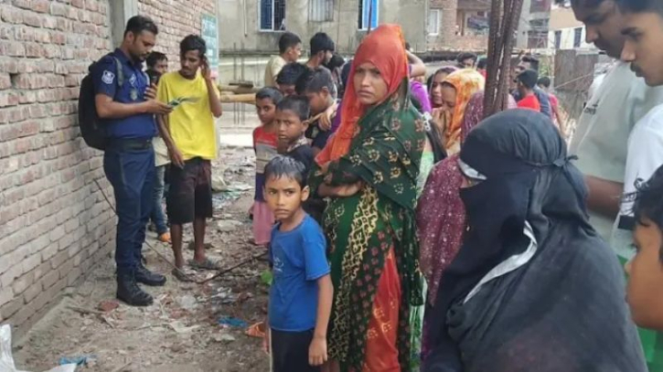 সিদ্ধিরগঞ্জে ময়লার স্তূপ থেকে নবজাতক কন্যাশিশুর লাশ উদ্ধার সিদ্ধিরগঞ্জে ময়লার স্তূপ থেকে নবজাতক কন্যাশিশুর লাশ উদ্ধার