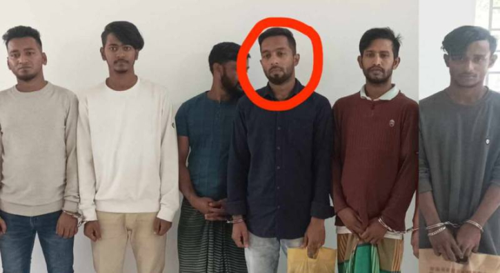বন্দরে সাঁজাপ্রাপ্ত আসামীসহ বিভিন্ন ওয়ারেন্টে গ্রেপ্তার ৪ বন্দরে সাঁজাপ্রাপ্ত আসামীসহ বিভিন্ন ওয়ারেন্টে গ্রেপ্তার ৪
