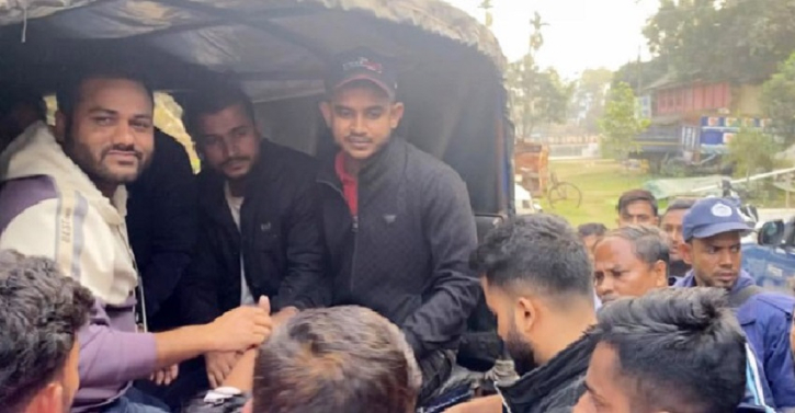 নারায়ণগঞ্জে গ্রেফতার নরসিংদী ছাত্রলীগের ১০ নেতা নারায়ণগঞ্জে গ্রেফতার নরসিংদী ছাত্রলীগের ১০ নেতা