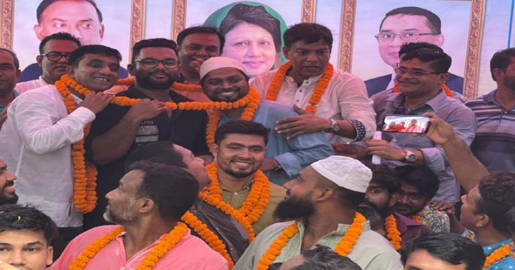কারা নির্যাতিত নারায়ণগঞ্জ জেলা যুবদলের নেতাকর্মীদের সংবর্ধনা কারা নির্যাতিত নারায়ণগঞ্জ জেলা যুবদলের নেতাকর্মীদের সংবর্ধনা