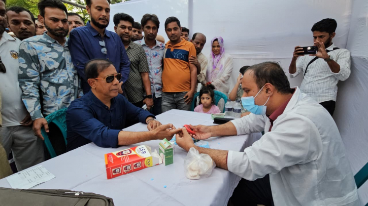 মাসুদুজ্জামানের ফ্রি মেডিক্যাল ক্যাম্প