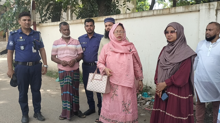 সোনারগাঁয়ে পানিয়ে মিশিয়ে মাংস বিক্রির অপরাধে ব্যবসায়ীর জরিমানা