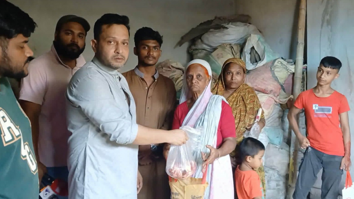 শহীদদের নামে ‘উই আর ভলেন্টিয়ার’-এর কোরবানির আয়োজন