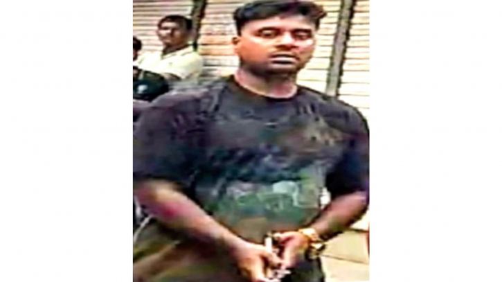 রূপগঞ্জের সেই অস্ত্রধারী রানা গ্রেপ্তার 