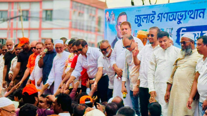 শহীদ পরিবারের পাশে থাকবো: দিপু ভূঁইয়া 