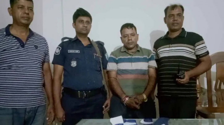 সোনারগাঁয়ে ১৭০২ পিস ইয়াবাসহ আটক ১
