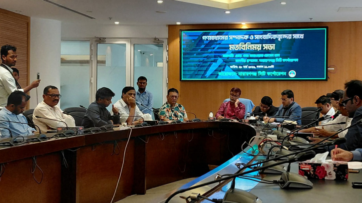 অটোরিকশার তদারকি কার্ডে, হকারদের পুনর্বাসন : অগ্রাধিকার পাবেন সিটির ভোটাররা