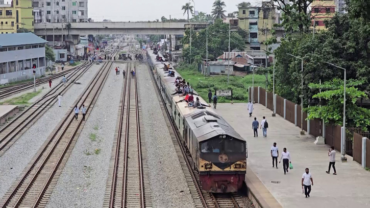 নারায়ণগঞ্জের চাষাঢ়া হয়ে চলাচল করবে সব ধরনের যাত্রীবাহী ট্রেন