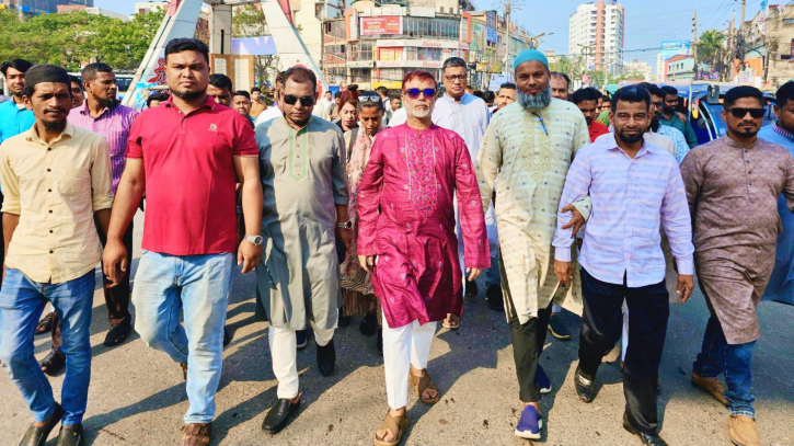 স্বাধীনতা দিবসে নাসিক প্রশাসকের শ্রদ্ধা