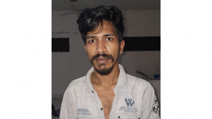 পুলিশের এসআইকে মারধরের ঘটনায় প্রধান আসামি রাকিব গ্রেফতার