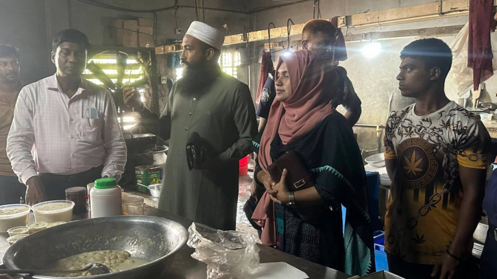 ফতুল্লায় অনিবন্ধিত খাদ্যপণ্য উৎপাদন, প্রতিষ্ঠানকে ২ লাখ টাকা জরিমানা
