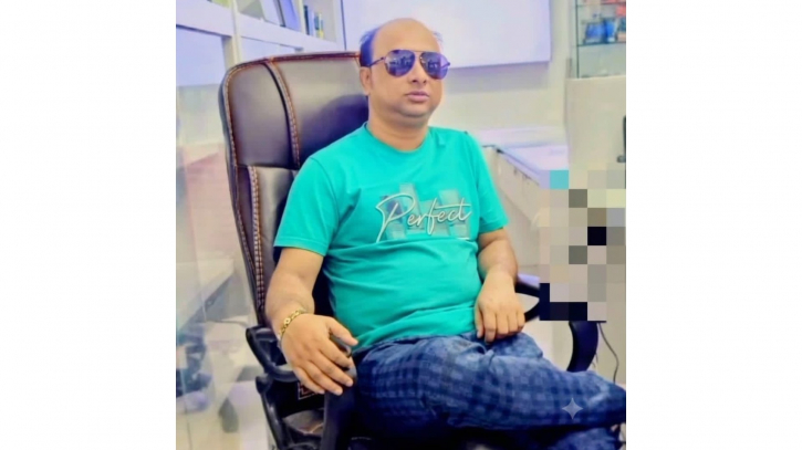 সোনারগাঁয়ের শীর্ষ সন্ত্রাসী রাসেল অস্ত্রসহ গ্রেপ্তার
