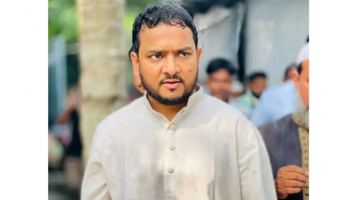 নীরবে জনকল্যাণে কাজ করা দলপাগল এক নেতা রাকিব