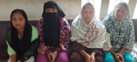 বন্দরে চোর আঁখা দিয়ে নির্যতনের অভিযোগ