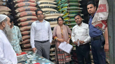 আড়াইহাজারে পাটজাত মোড়ক ব্যবহার না করায় দুই ব্যবসায়ীকে জরিমানা
