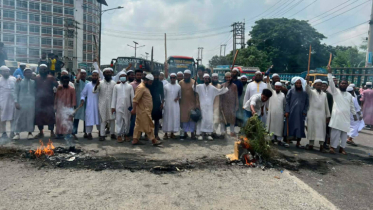 বুলবুল হত্যার বিচারের দাবিতে মদনপুরে ঢাকা চট্টগ্রাম মহাসড়ক অবরোধ