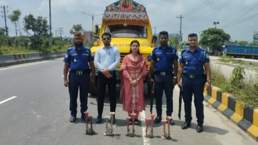 নারায়ণগঞ্জে শব্দ দূষণের দায়ে ৫ যানবাহনকে জরিমানা, হর্ন জব্দ