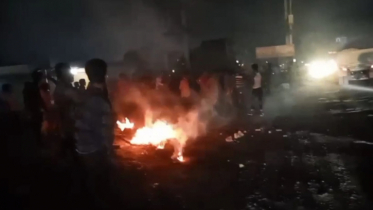 ঢাকা-চট্টগ্রাম মহাসড়কে চলন্ত ট্রাকে আগুন