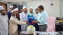 ভারপ্রাপ্ত জেলা রেজিস্ট্রার মোহাম্মদ রমজান খানকে জেলা নিকাহ রেজিস্ট্রার কল্যাণ সমিতির ফুলেল শুভেচ্ছা