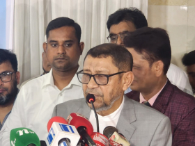 নারায়ণগঞ্জে ভিক্টোরিয়া হাসপাতালের পরিবেশ নিয়ে ক্ষুব্ধ স্বাস্থ্যমন্ত্রী