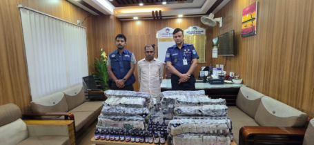 রূপগঞ্জে বিপুল পরিমাণ নিষিদ্ধ স্কাফ সিরাপ জব্দ, গ্রেপ্তার-১