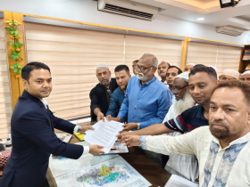 গাজীর দখল থেকে মাদ্রাসার জমি দখলমুক্ত করতে প্রধানমন্ত্রী বরাবর তৈমূরের স্বারকলিপি 