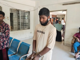 সিদ্ধিরগঞ্জে ছাত্র বলাৎকারের অভিযোগে মাদ্রাসা শিক্ষক গ্রেপ্তার
