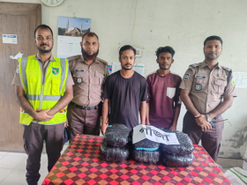 কাঁচপুরে বাসের মালামাল রাখার বক্সে ৯ কেজি গাঁজা, চালক-হেলপার আটক কাঁচপুরে বাসের মালামাল রাখার বক্সে ৯ কেজি গাঁজা, চালক-হেলপার আটক