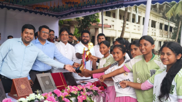 সোনারগাঁয়ে ৫৩ তম বাংলাদেশ জাতীয় স্কুলের পুরষ্কার বিতরণ অনুষ্ঠিত 