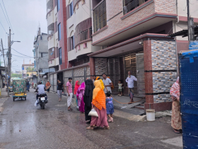 নাসিক ৮ নম্বর ওয়ার্ডে দেড় শতাধিক পরিবারকে এক সপ্তাহ ধরে বিনামূল্যে পানি দিচ্ছেন স্বপন আহমেদ