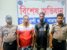 সোনারগাঁয়ের মেঘনায় অবৈধ বালু উত্তোলন: ড্রেজারসহ গ্রেপ্তার-২ 